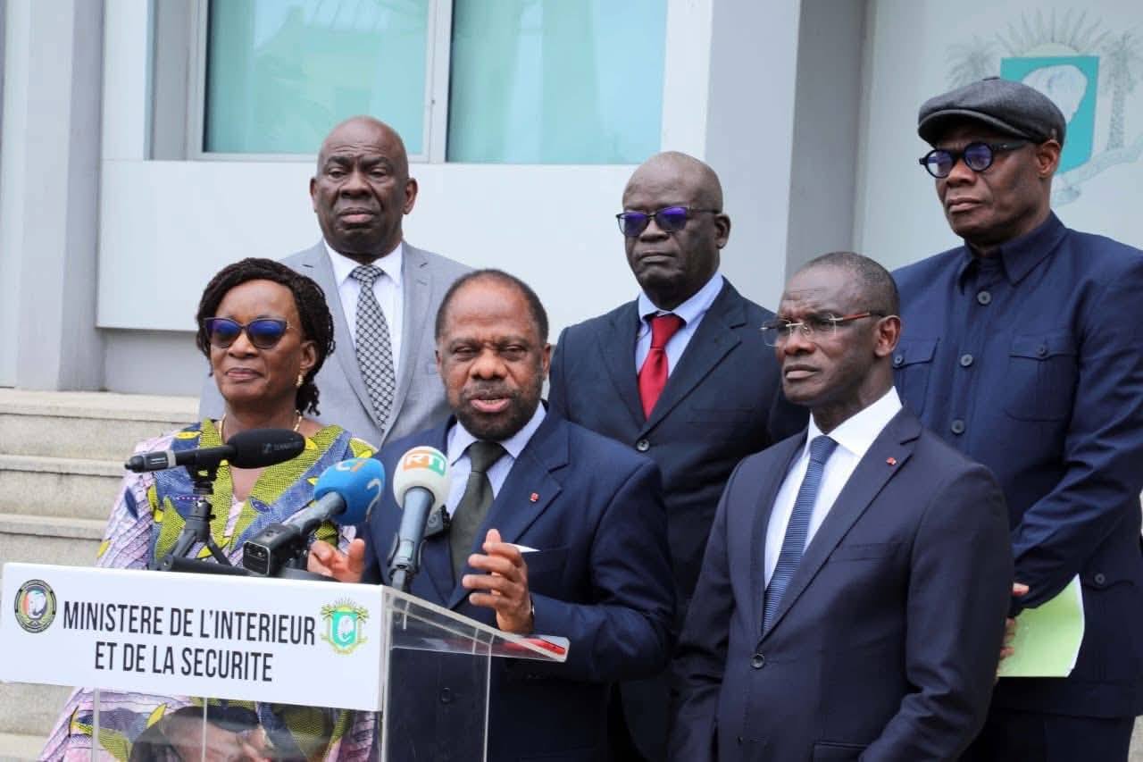 Vague d’arrestations de leurs militants